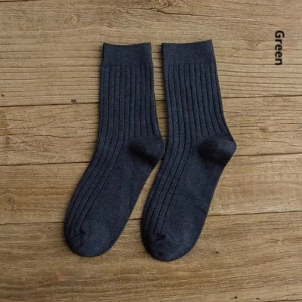 Mid-Calf Men's Thin Socks – Solid Colour | All-Season Comfort | Sweat-Absorbing Sportswear
