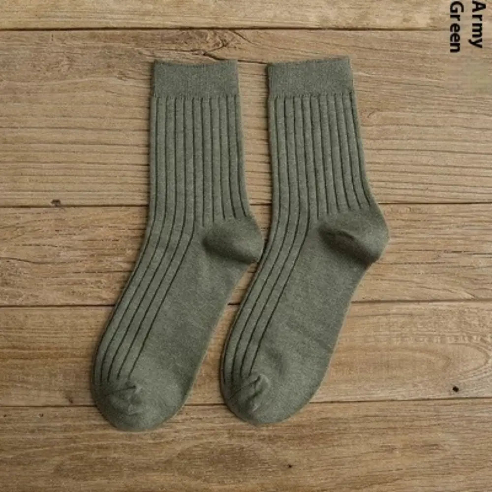 Mid-Calf Men's Thin Socks – Solid Colour | All-Season Comfort | Sweat-Absorbing Sportswear
