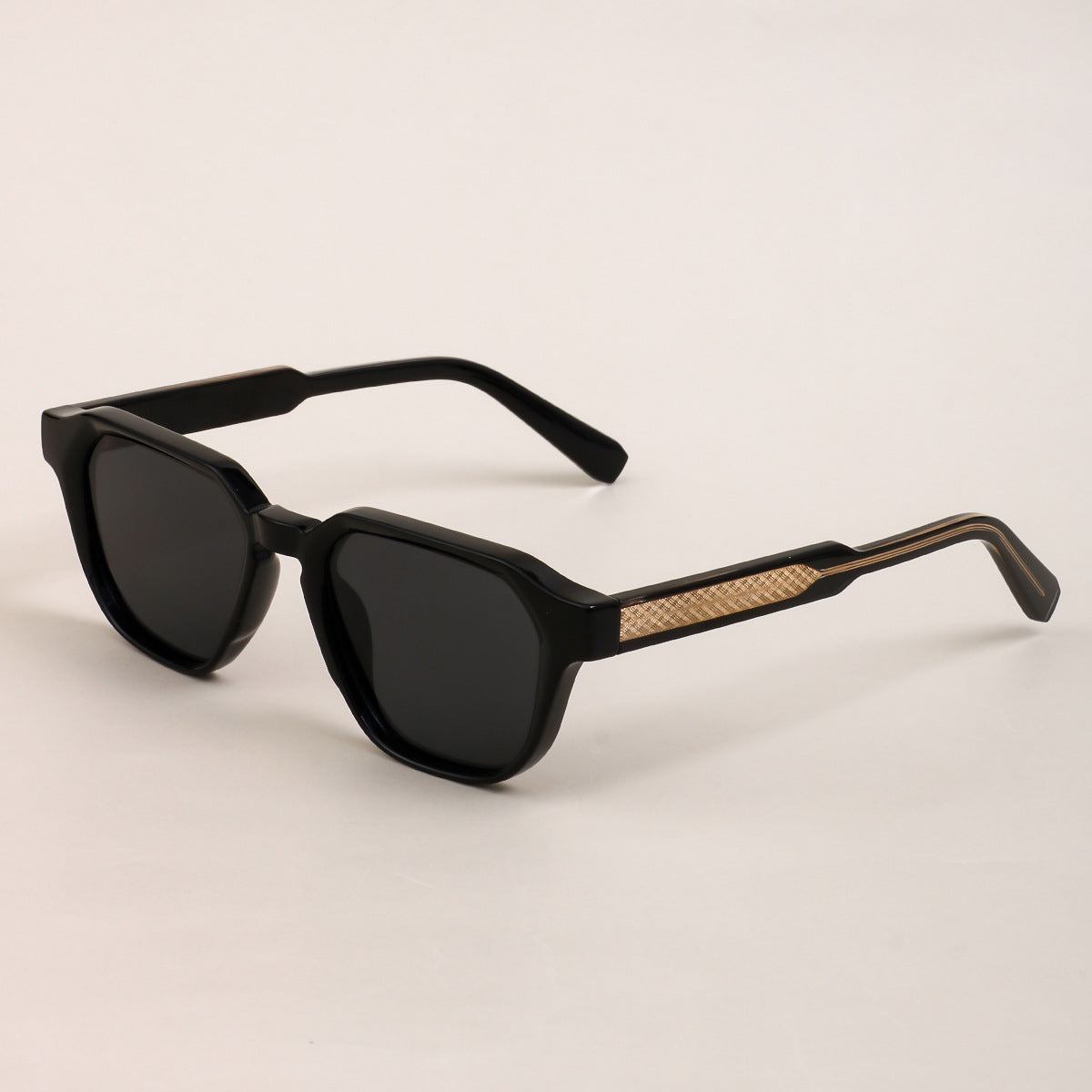 Foreign trade new European and American style fashion CP pin sunglasses high-end men's and women's sunglasses UV protection sunglasses Montrel Frames